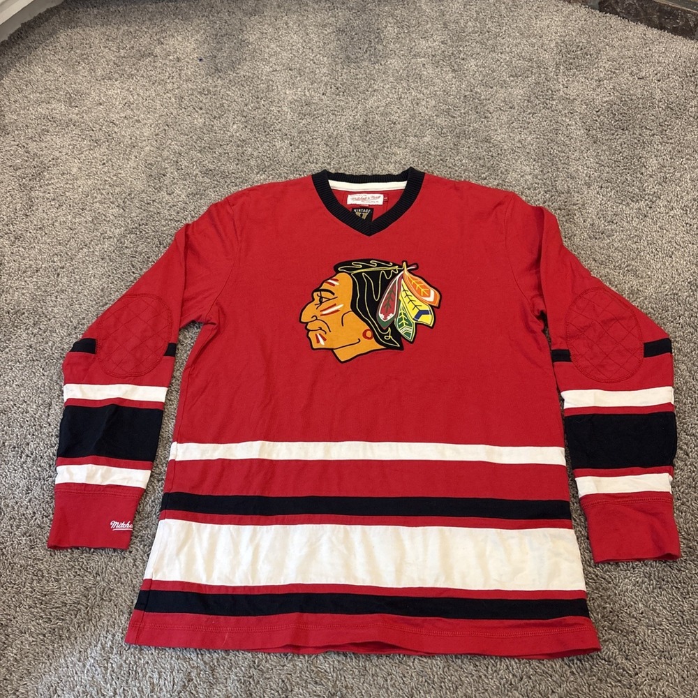 Vintage Mitchell & Ness Chicago Blackhawks Long sleeve Size Large Elbow Patches